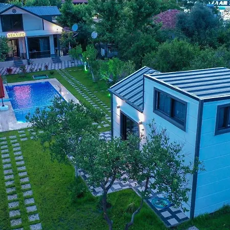 Sea Life Homes מלון דירות