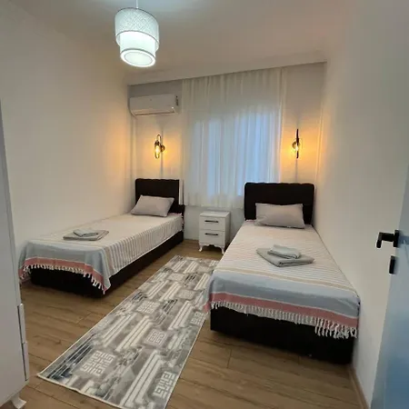 Sea Life Homes Aparthotel 4*