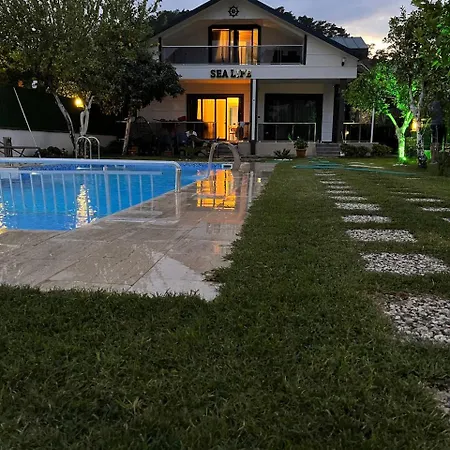 Sea Life Homes Aparthotel 4*